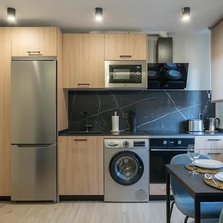 Hita By People Більбао